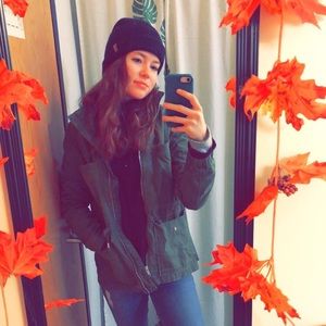 Meet your Posher, Hannah